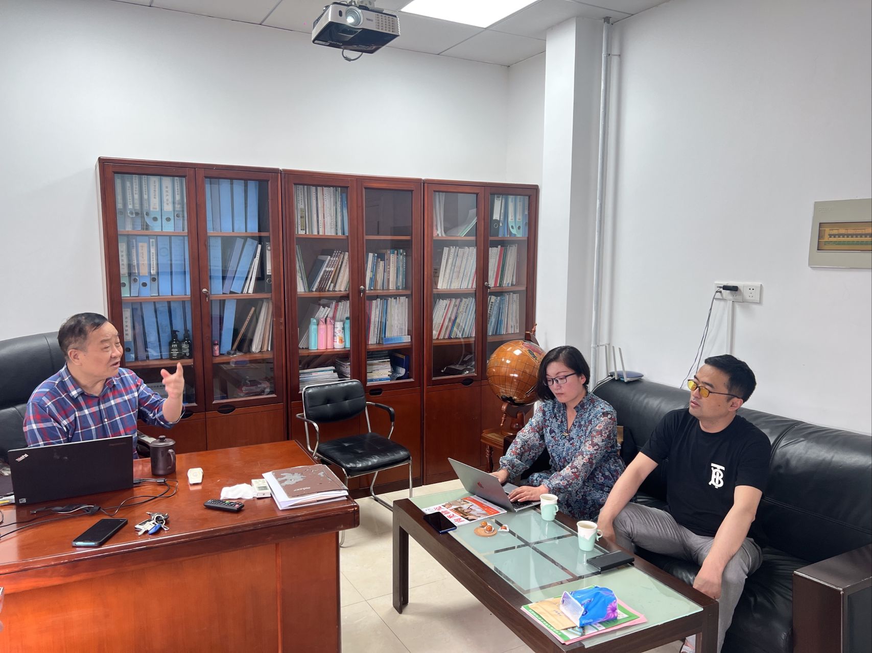 赵志峰院长一行赴华中农业大学拜访马美湖教授1.jpg