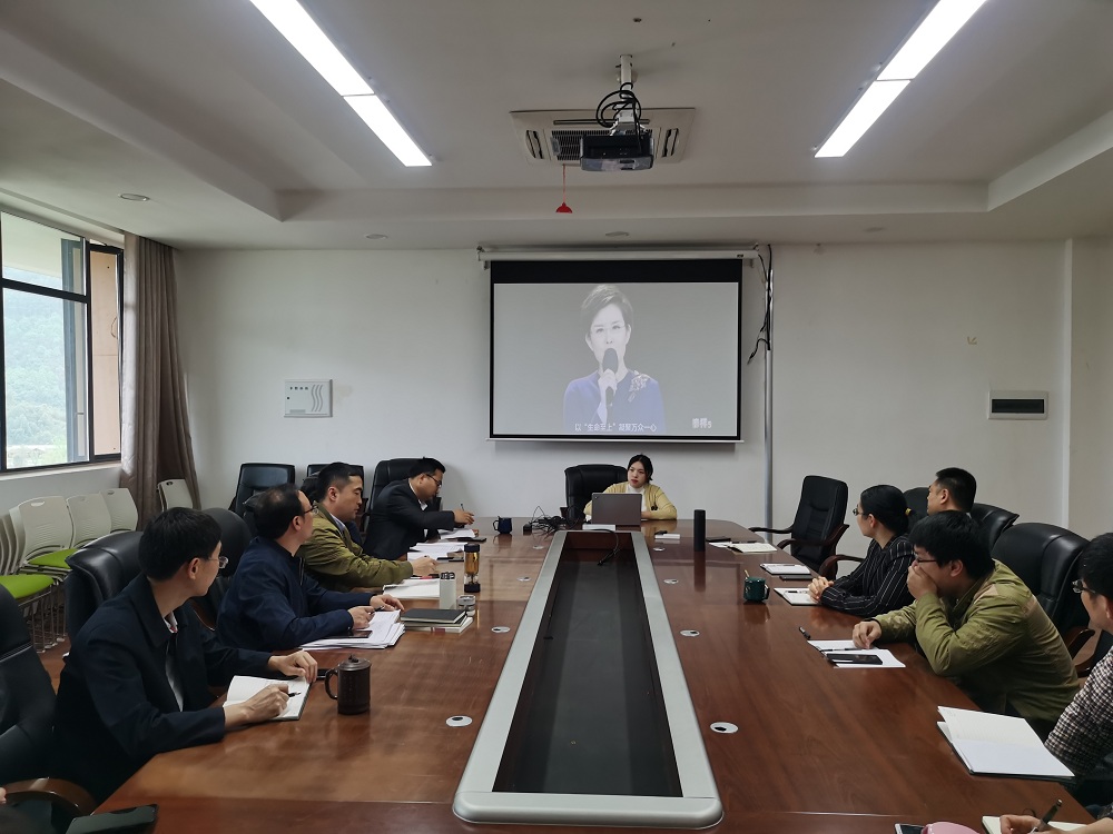 C:/Users/Administrator/Desktop/生物工程学院召开二级中心组会议专题学习《榜样5》/生物工程学院召开二级中心组会议专题学习《榜样5》.jpg