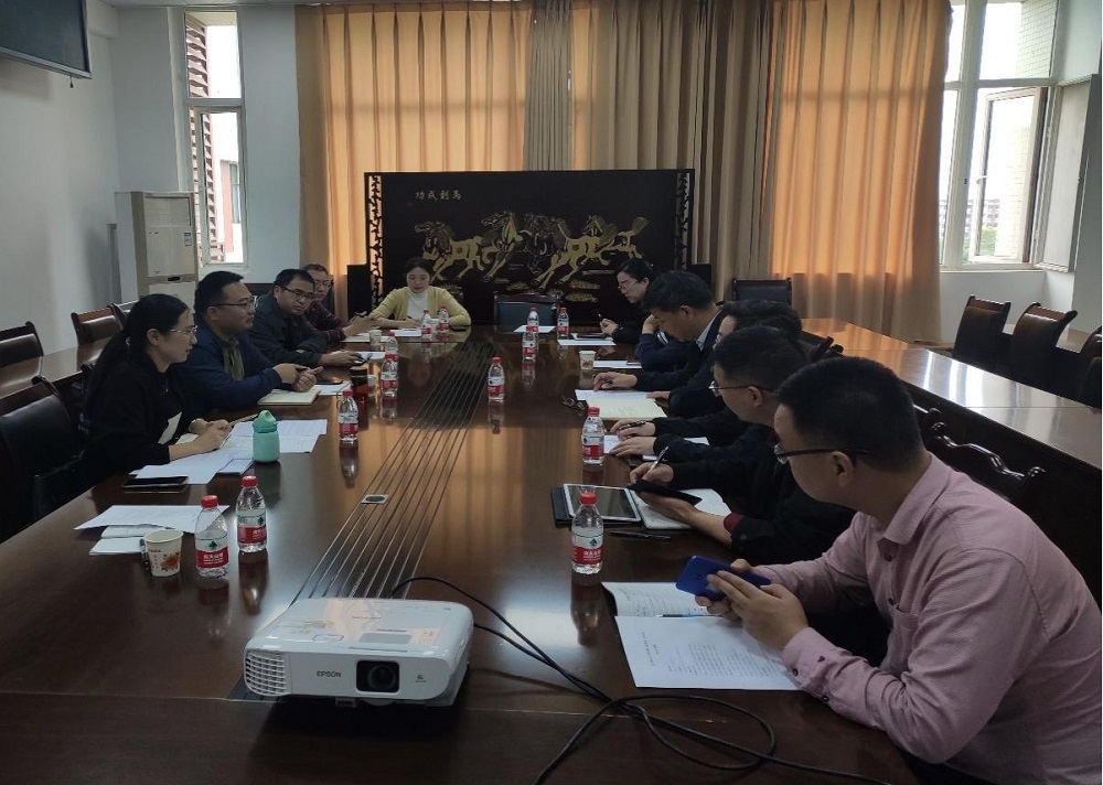 生物工程学院李东副院长带队赴西南石油大学交流学习专业认证专家入场准备事宜.jpg
