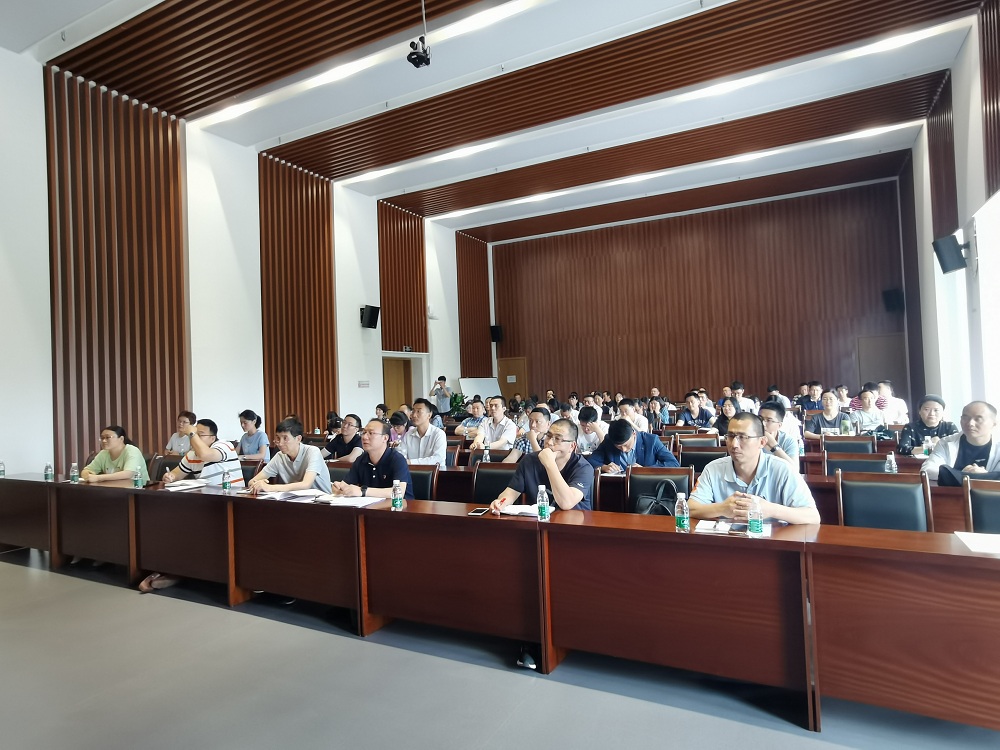 高小林副校长为生物工程学院做党史教育报告1.jpg