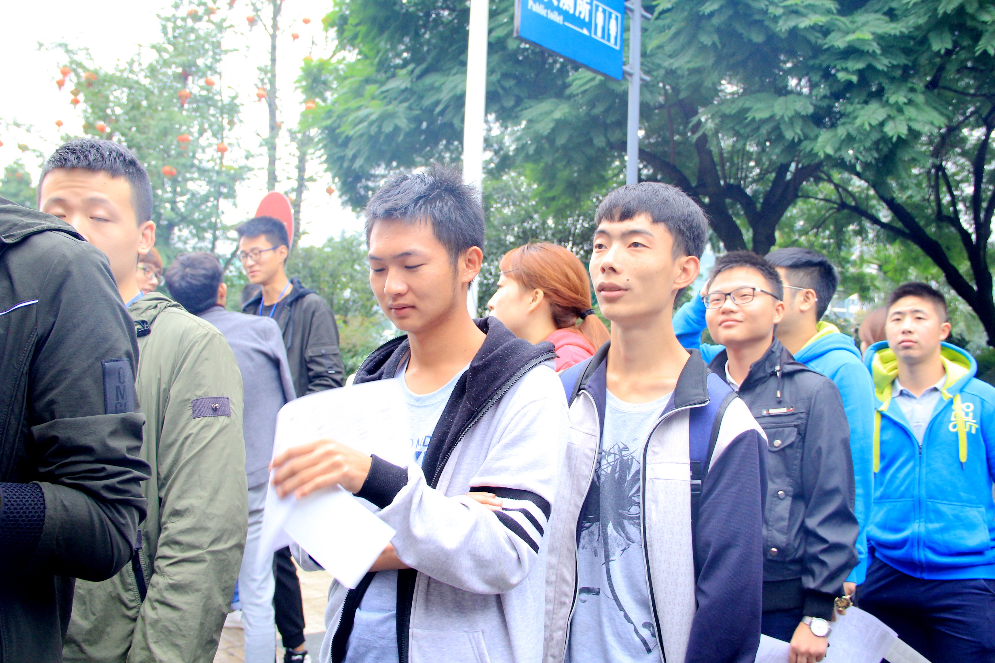生工学院大学生周末村官组织无偿献血活动2.JPG